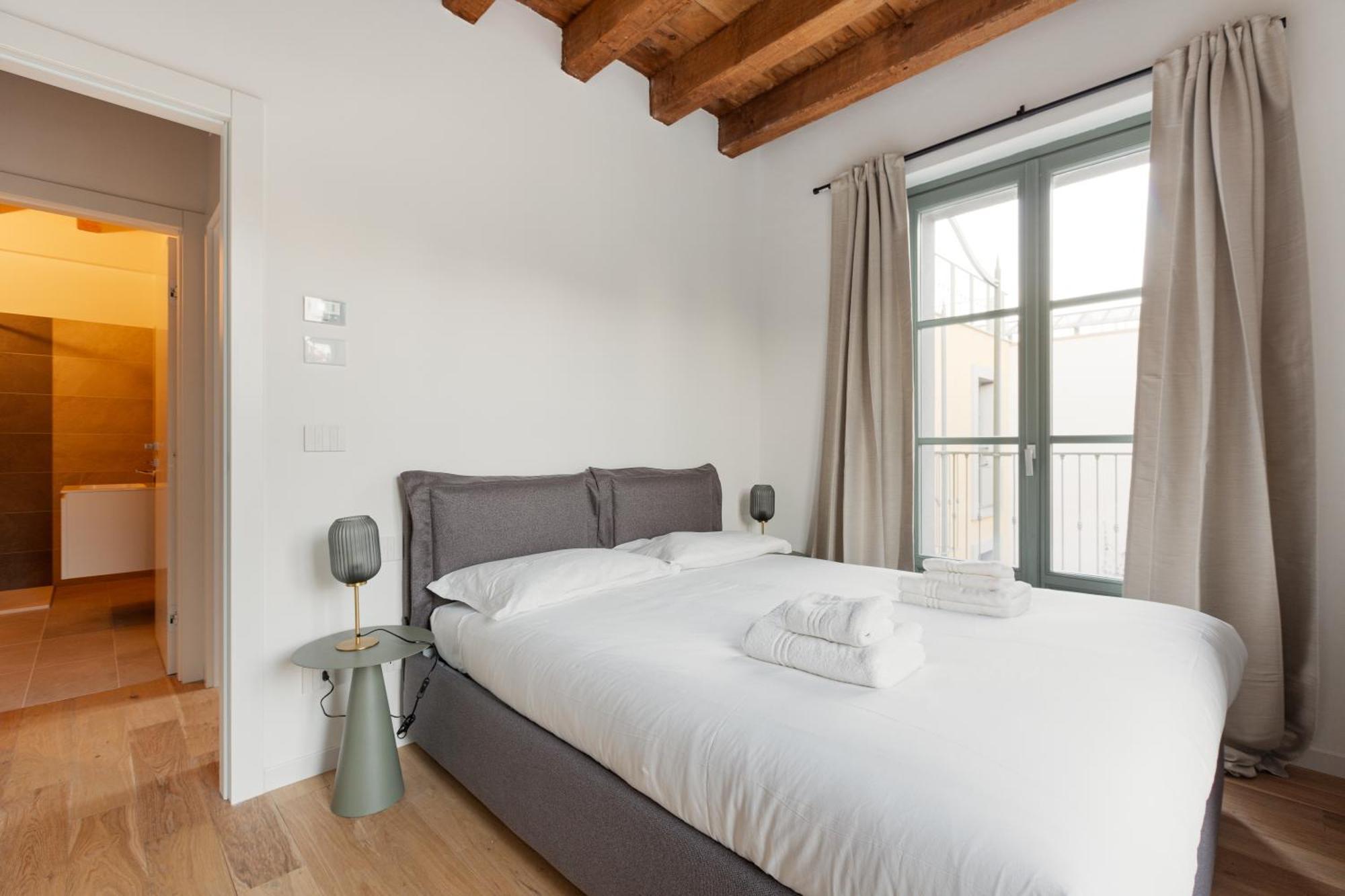Modern Apartment In Milan With Balcony Luaran gambar