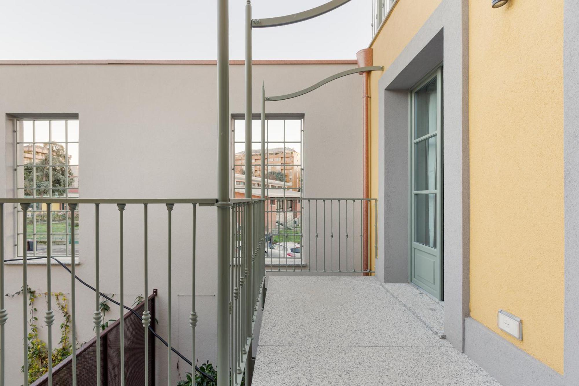 Modern Apartment In Milan With Balcony Luaran gambar