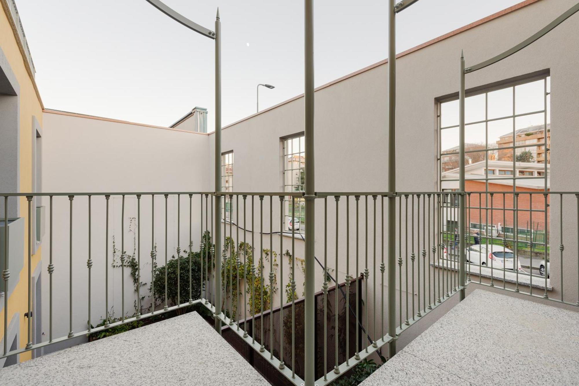 Modern Apartment In Milan With Balcony Luaran gambar